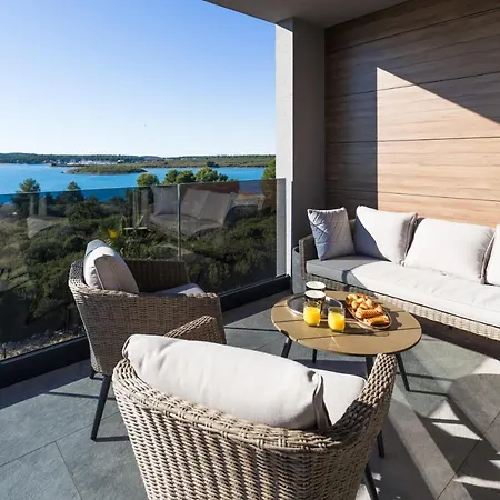 Vie Villa *